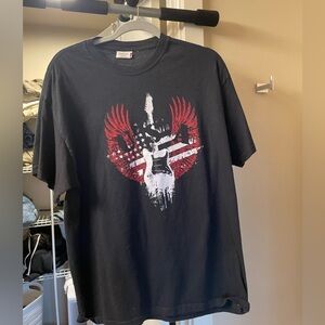Men’s graphic y2k wings tee